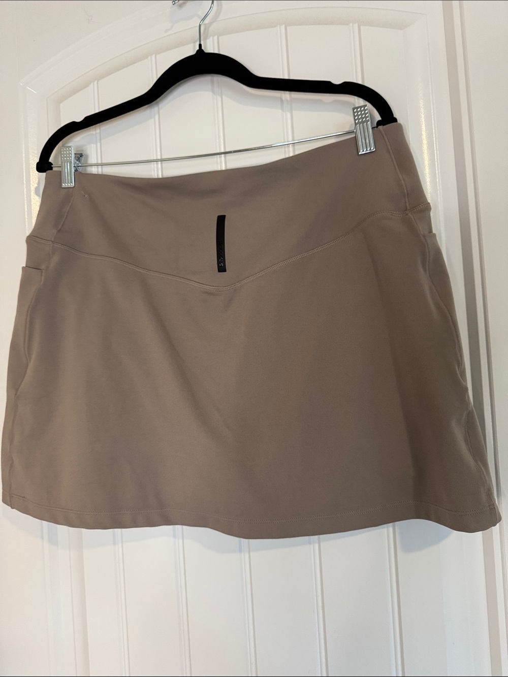 Reebok Women’s Taupe Mini Athletic Skirt - Picture 4 of 6
